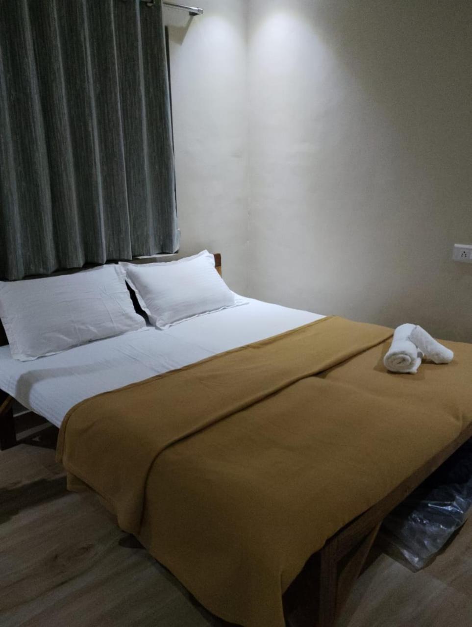 Mohor Retreat Hotel Alibag Ruang foto